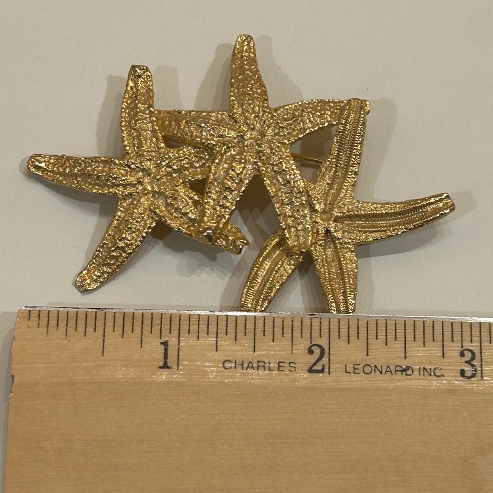 Vintage Gold Tone Starfish Brooch - Picture 4 of 4